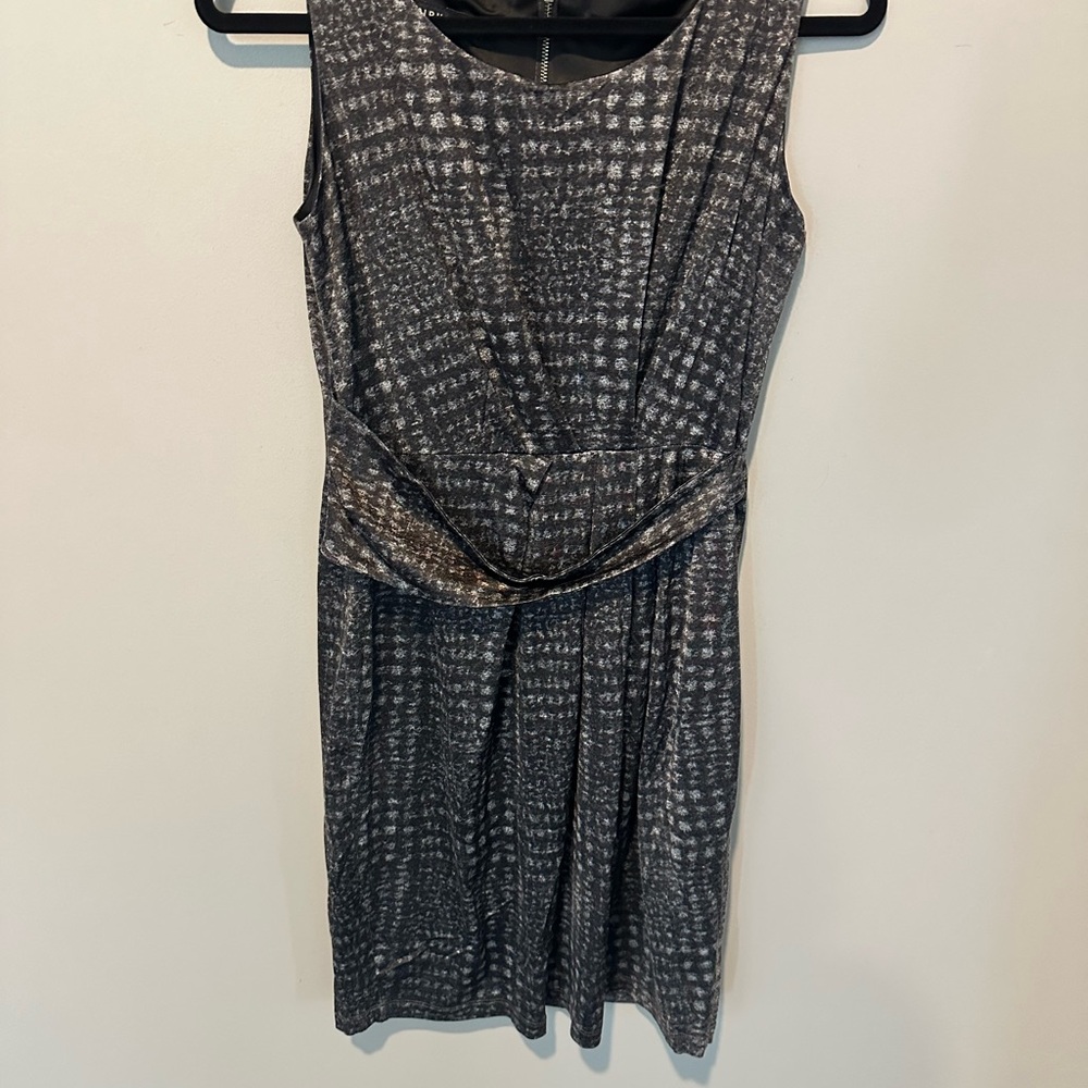 Chic Black and Gray Women's Midi Dress
